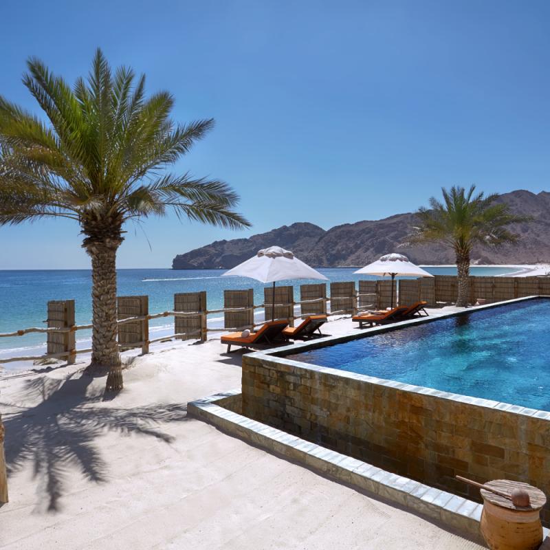 ОМАНСКАЯ МЕЧТА: ВЫИГРАЙТЕ РОСКОШНЫЙ ОТДЫХ НА ДВОИХ В ОТЕЛЕ SIX SENSES ZIGHY BAY 5* НА ВИЛЛЕ С БАССЕЙНОМ