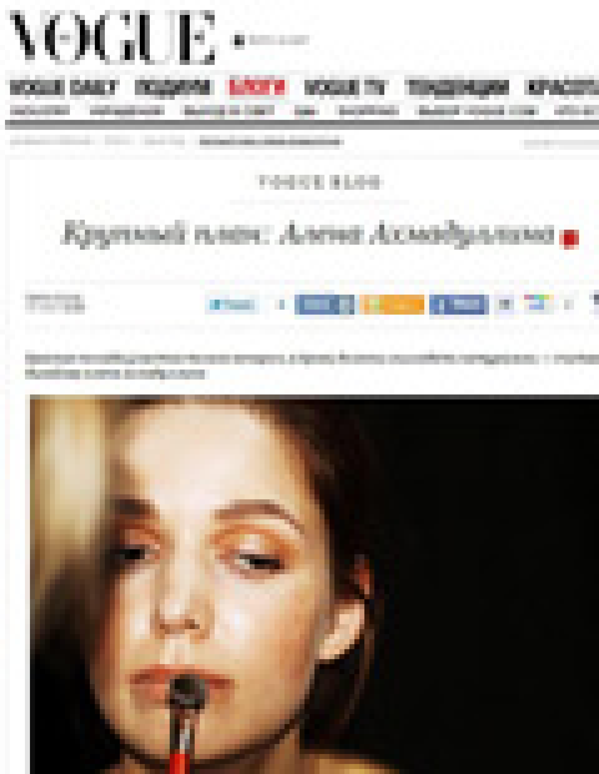 Beauty-bag Алёны Ахмадуллиной (Vogue.ru, июль 2011)