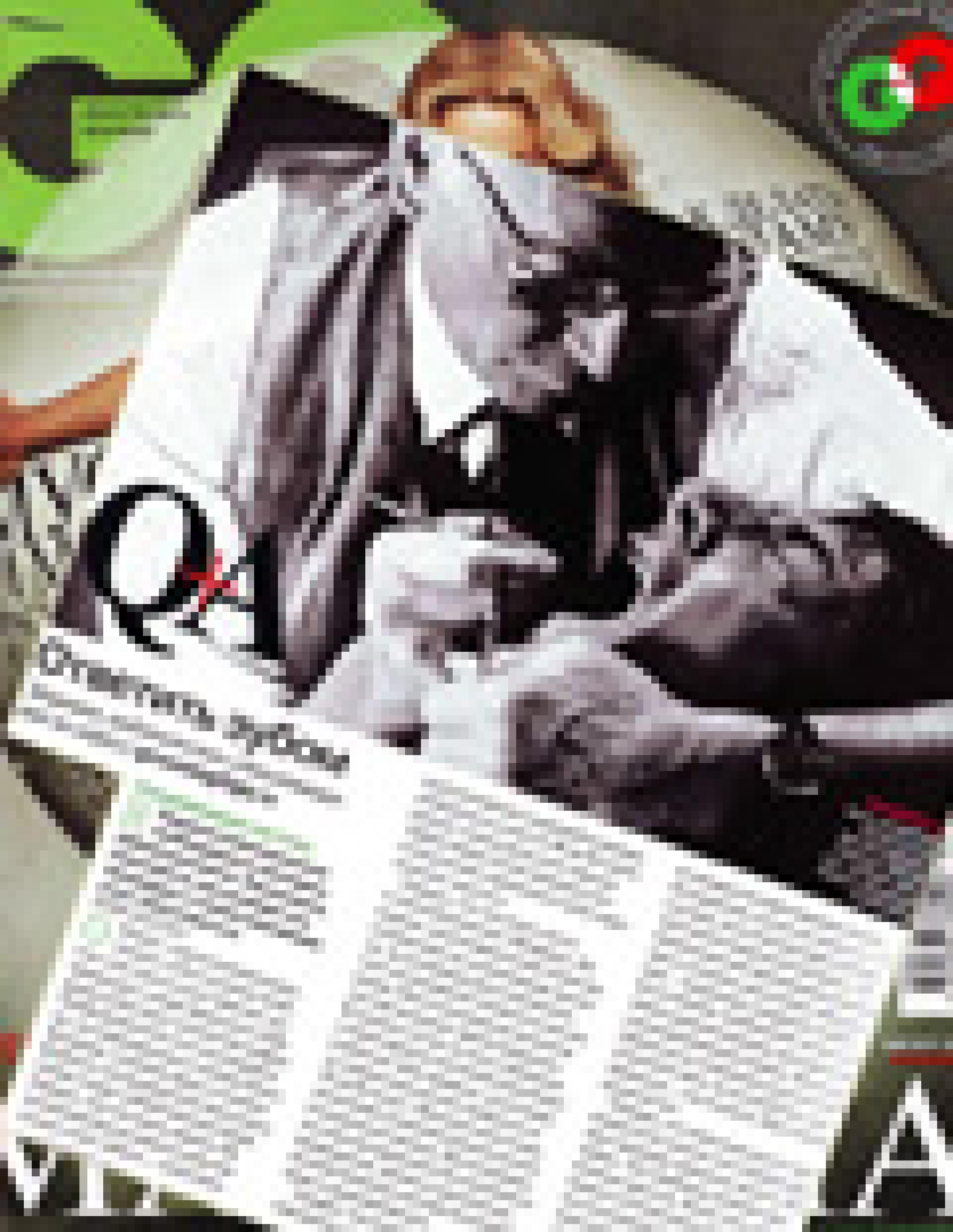 Зубные имплантанты (GQ, август 2008)